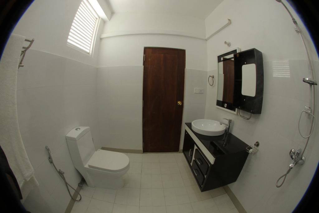 Hotel Kamrel Kurunegala Oda fotoğraf