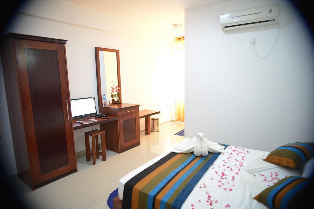 Hotel Kamrel Kurunegala Oda fotoğraf