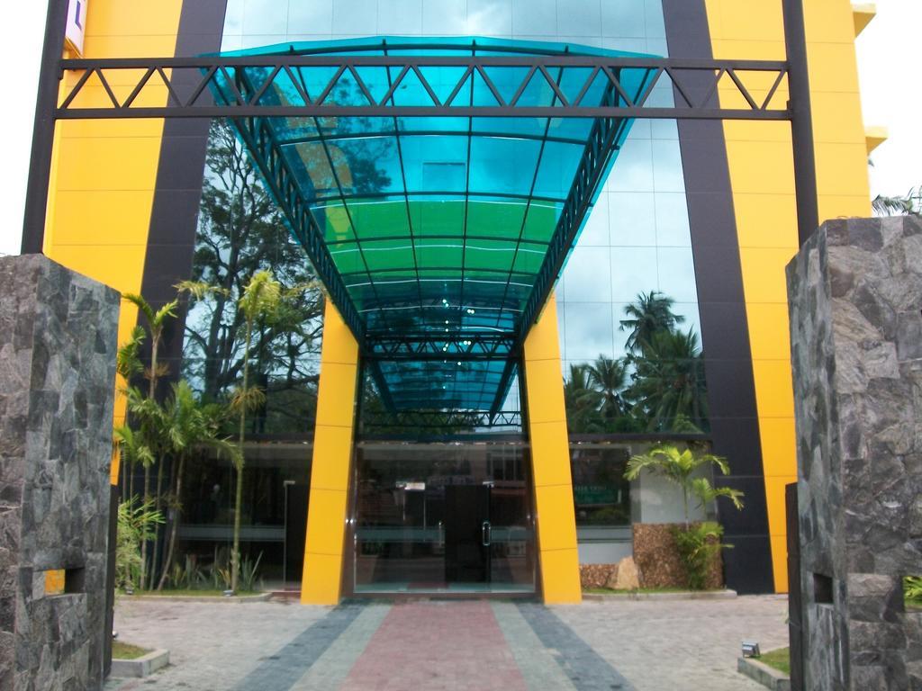 Hotel Kamrel Kurunegala Dış mekan fotoğraf