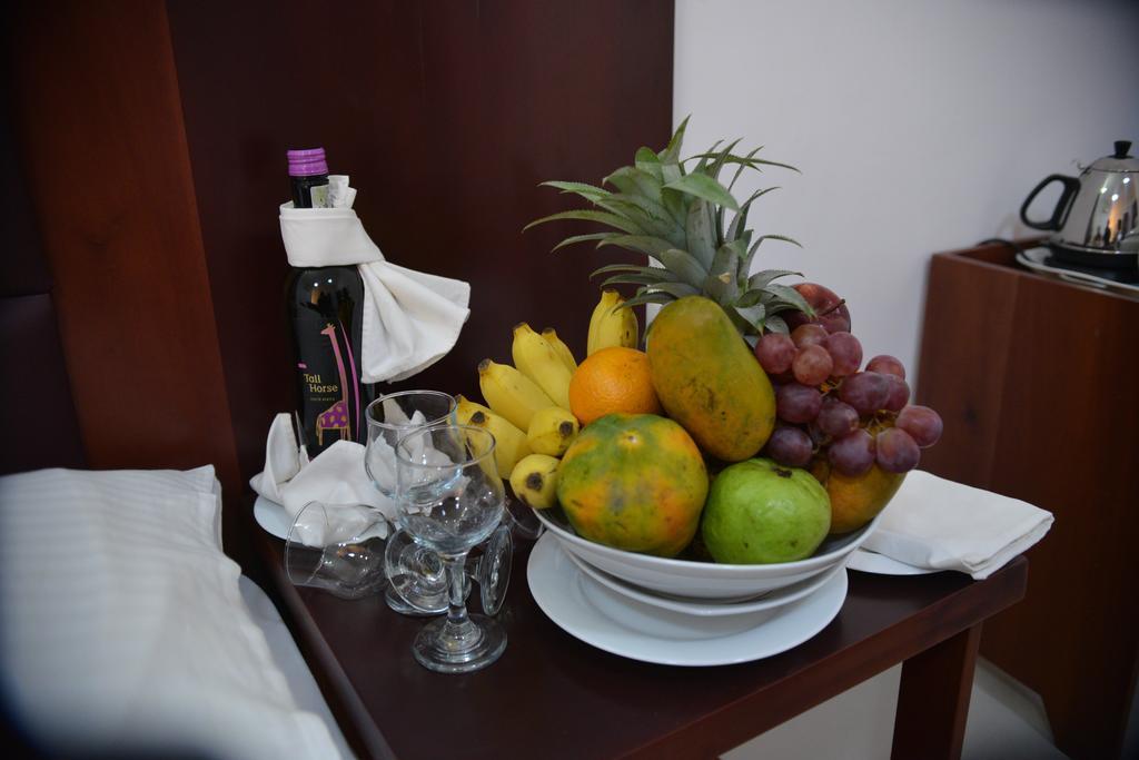 Hotel Kamrel Kurunegala Dış mekan fotoğraf