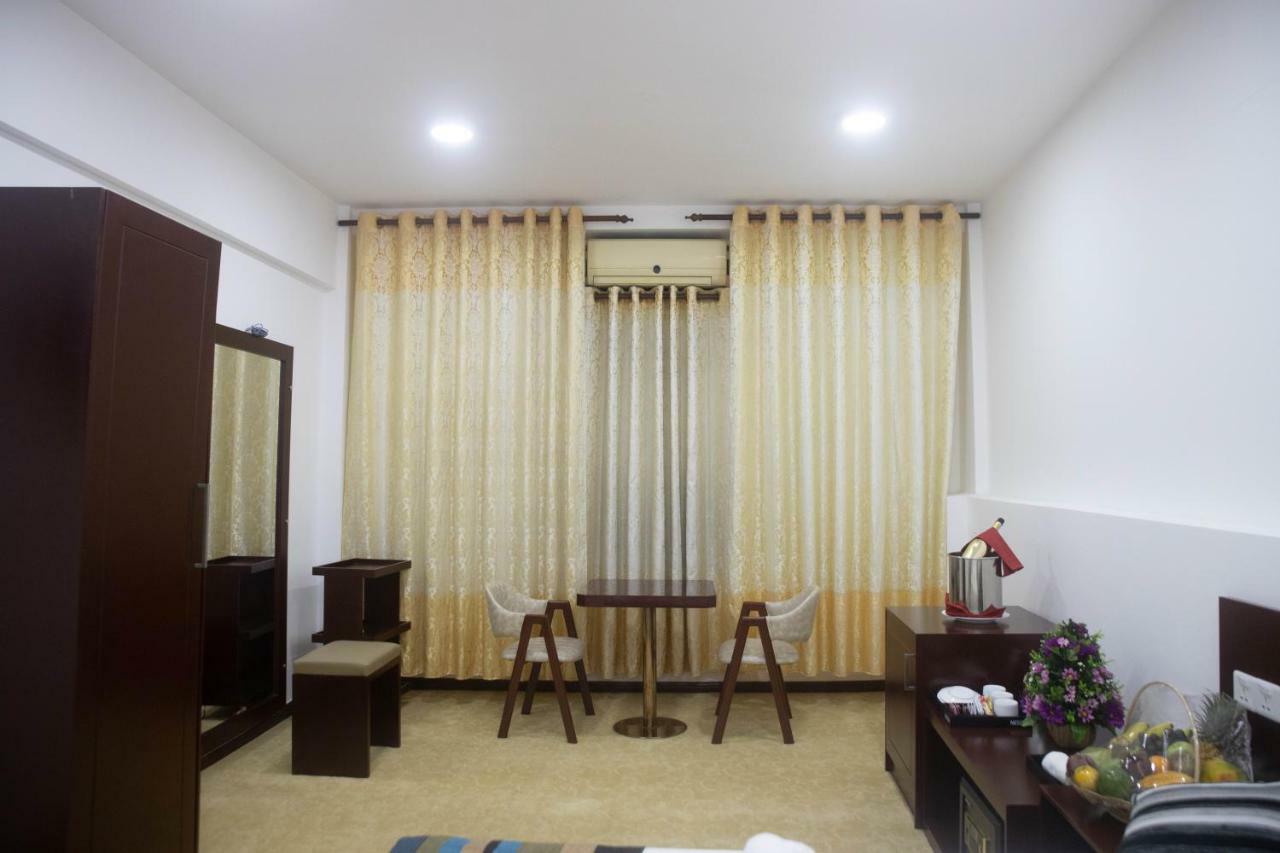 Hotel Kamrel Kurunegala Dış mekan fotoğraf