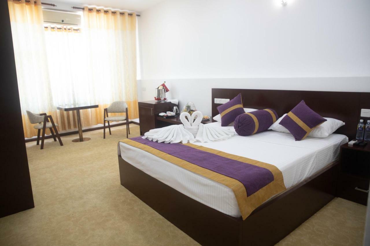 Hotel Kamrel Kurunegala Dış mekan fotoğraf
