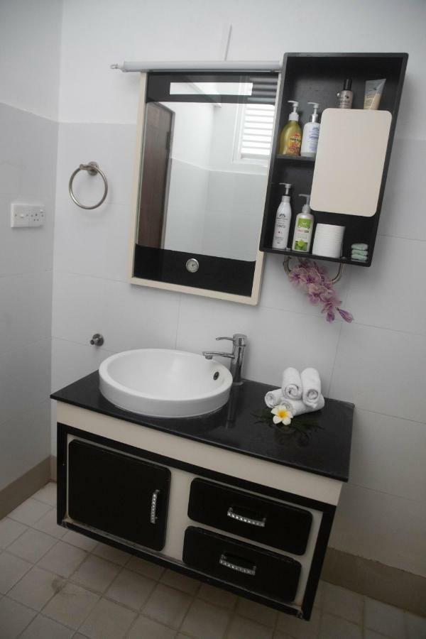 Hotel Kamrel Kurunegala Dış mekan fotoğraf
